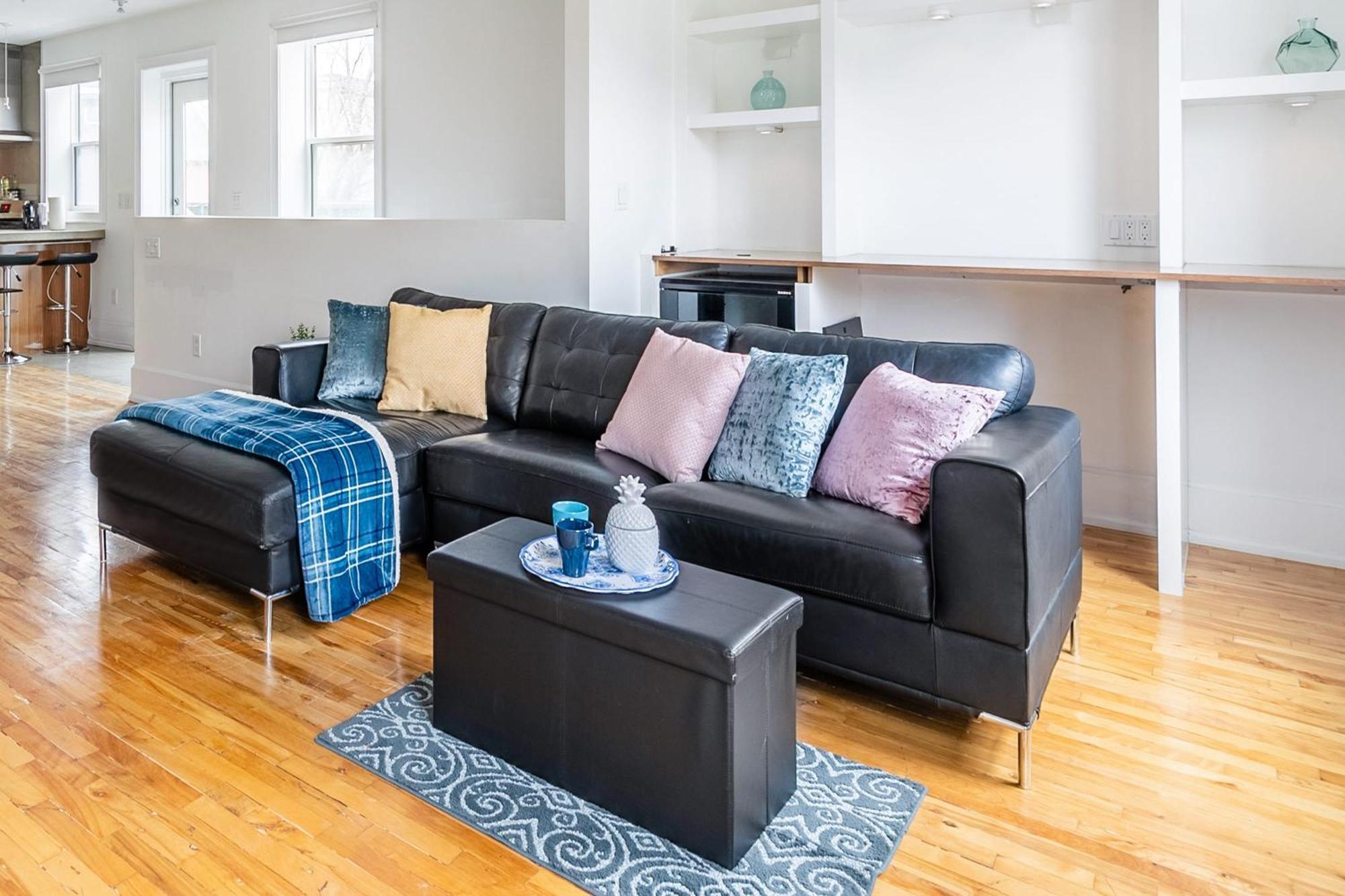 Modern 2 Bedroom Condo - Heart Of Leslieville Toronto Ngoại thất bức ảnh