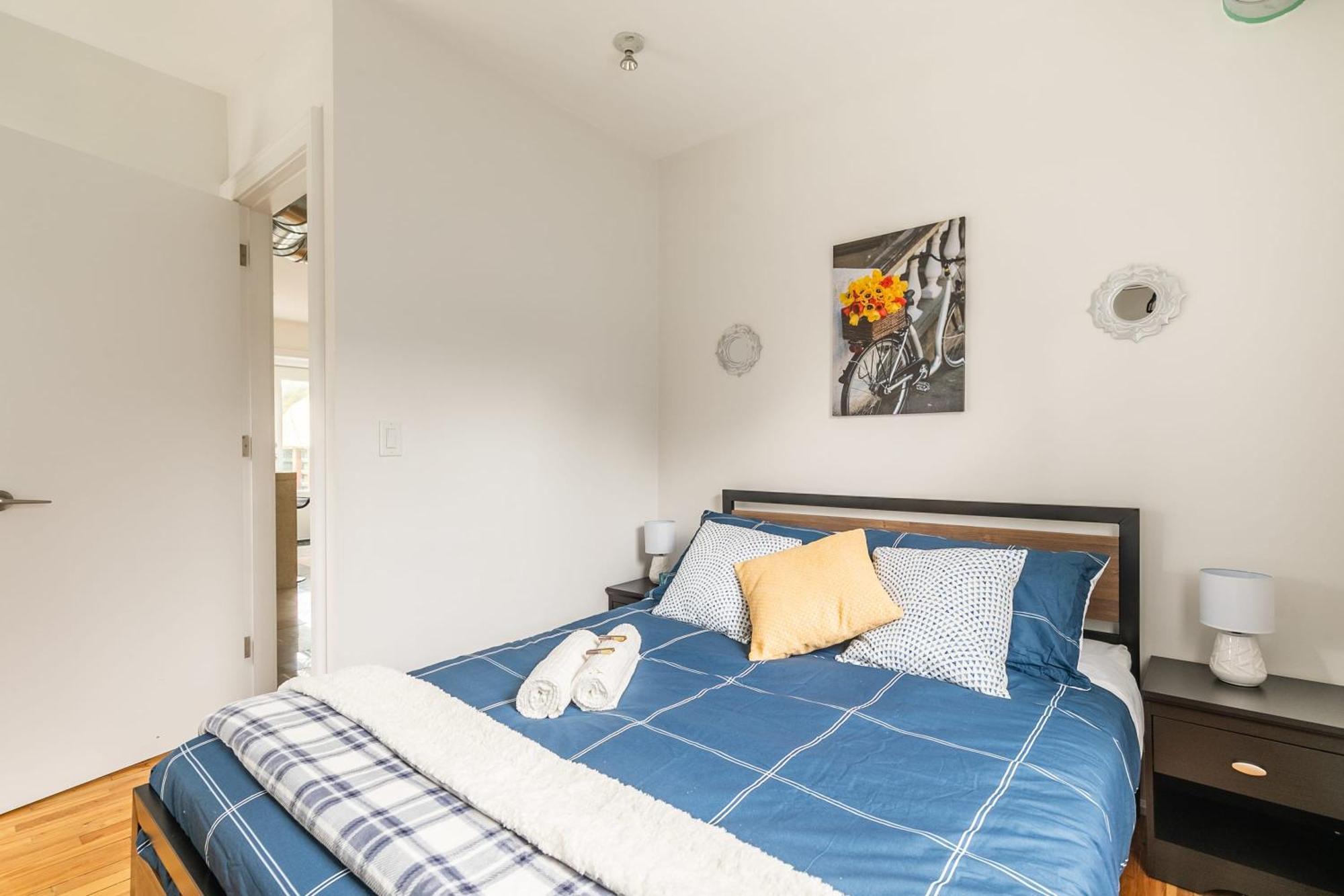 Modern 2 Bedroom Condo - Heart Of Leslieville Toronto Ngoại thất bức ảnh