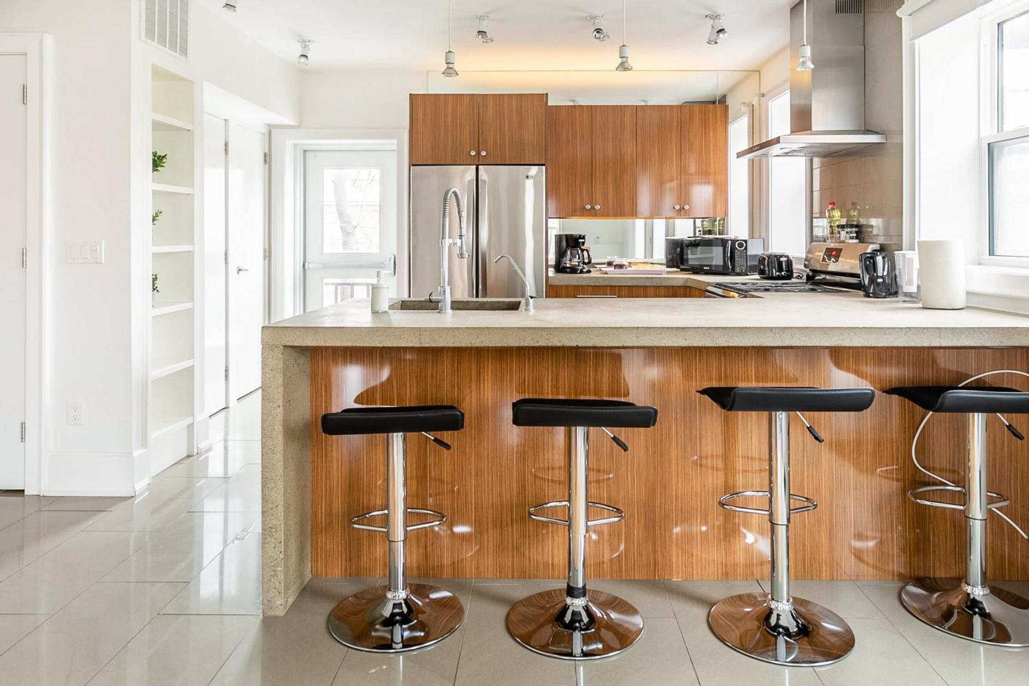 Modern 2 Bedroom Condo - Heart Of Leslieville Toronto Ngoại thất bức ảnh